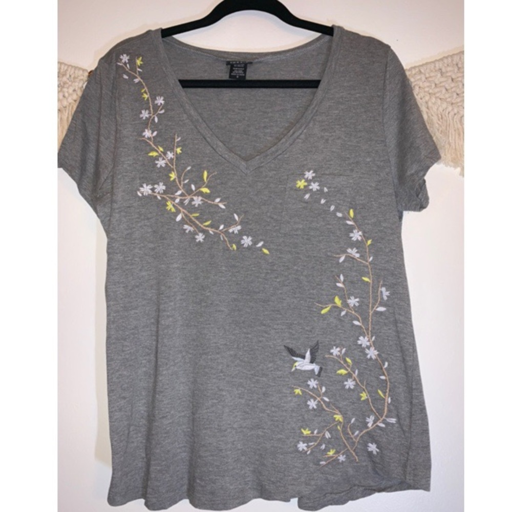 NWOT Torrid Embroided T-Shirt